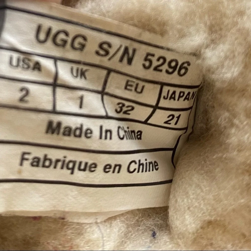 UGG Australia Dakota Slip-on Kid’s Moccasins